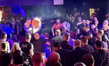 Šokujúce scény z Brna: Galavečer v boxe sa zvrhol na hromadnú bitku!