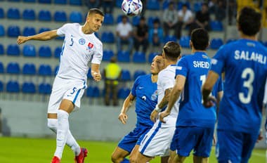 Slovenský obranca Ľubormí Šatka sa zasnúbil so speváčkou Alessiou Capparelli.