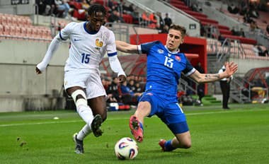 Slovenskí futbaloví reprezentanti do 21 rokov podľahli v prípravnom zápase rovesníkom z Francúzska výsledkom 0:4.