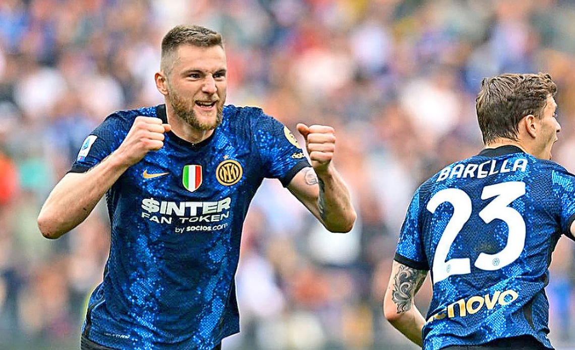 Nastal čas zúčtovania! Tento mesiac by sa mala vyjasniť budúcnosť Milan Škriniara (27). Obrancovi Interu Miláno sa končí v júni 2023 ...