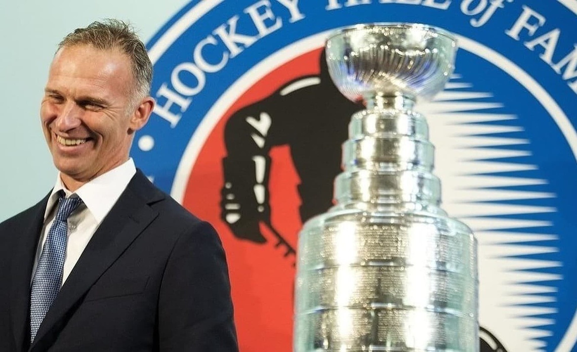 Zaradil sa medzi najväčších odporcov! Český brankár Dominik Hašek (57) bojoval za zákaz ruských hokejistov v pražskom zápase NHL medzi ...