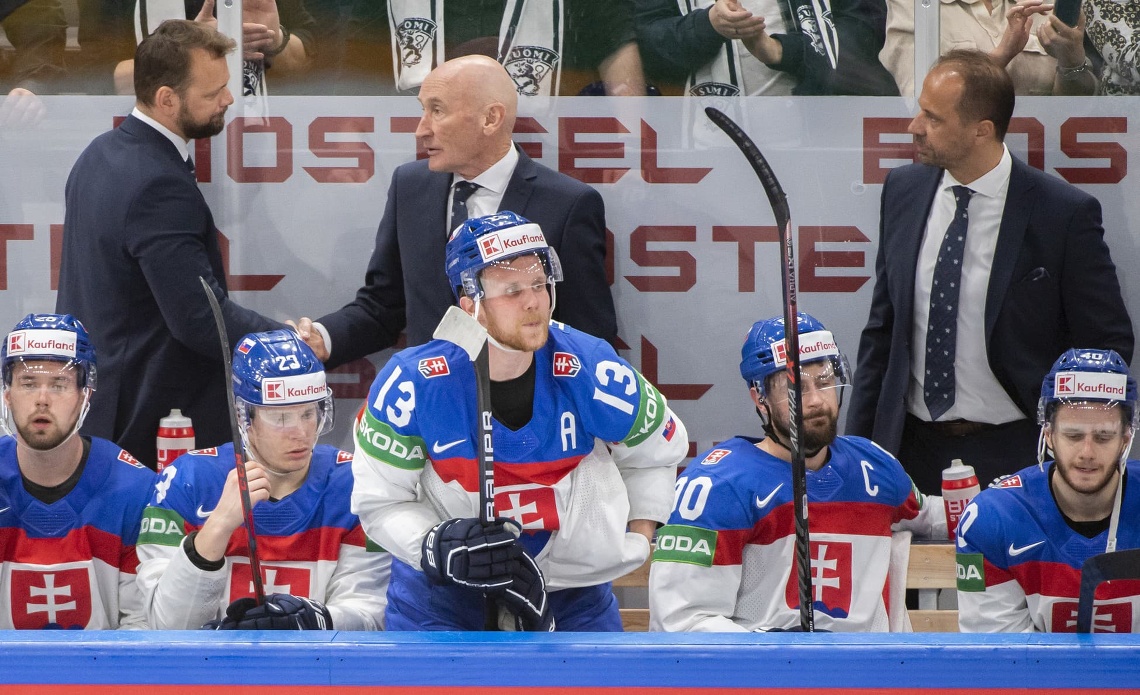 Slovenský zväz ľadového hokeja (SZĽH) nezakázal reprezentovať hráčom, ktorí pôsobia v Rusku a v Kontinentálnej hokejovej lige (KHL). ...