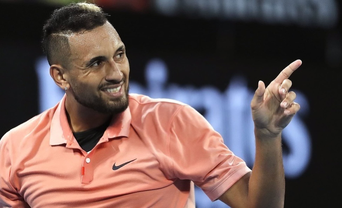 Špeciálna stávka vyšperkuje bitku o wimbledonský titul. Tenisti Novak Djokovič (35) a Nick Kyrgios (27) sa pred vzájomným zápasom vo ...