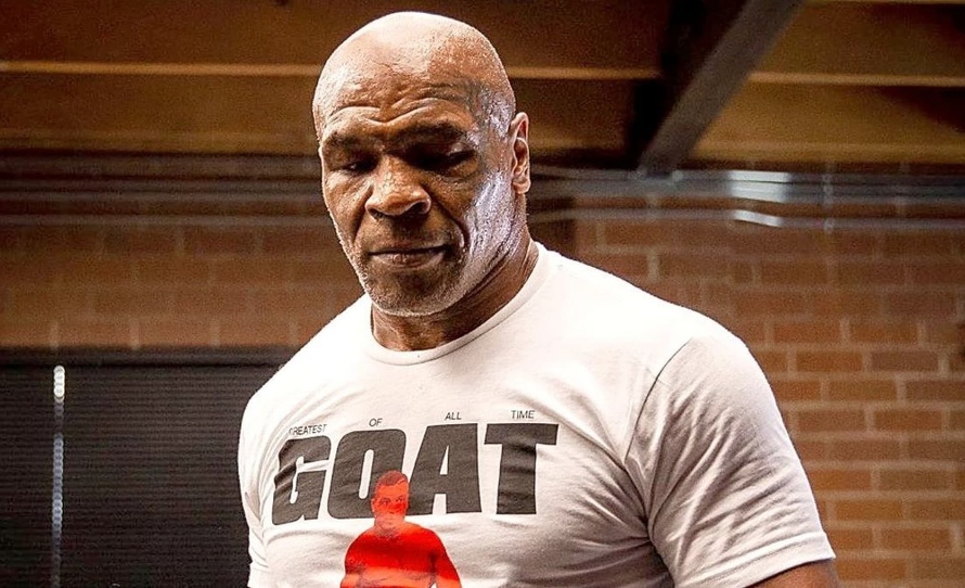 Zaskočil svojich fanúšikov. Tí sa teraz obávajú o zdravie bývalej boxerskej legendy Mikea Tysona (56). 