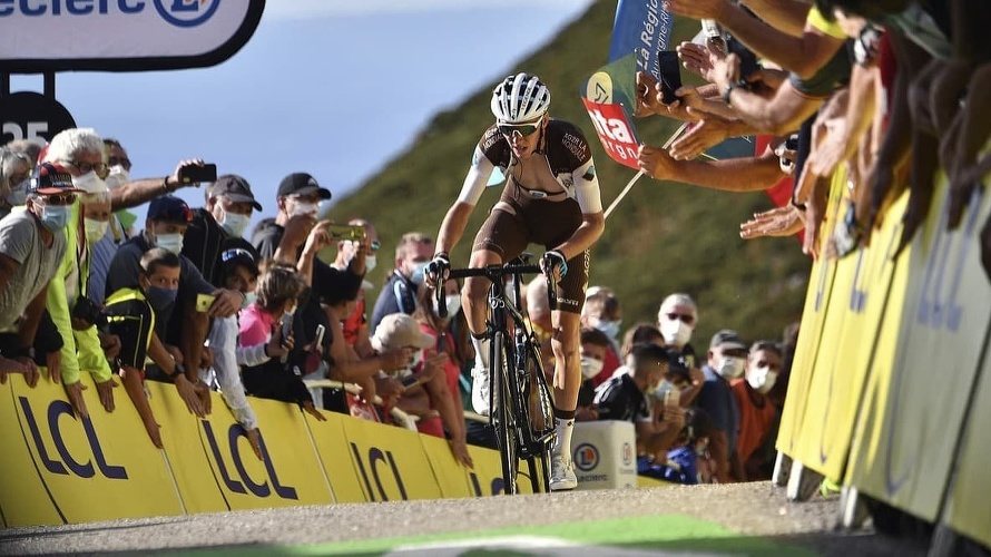 Víťazom 14. etapy 76. ročníka cyklistických pretekov Vuelta a Espaňa sa stal Francúz Romain Bardet z tímu DSN. 