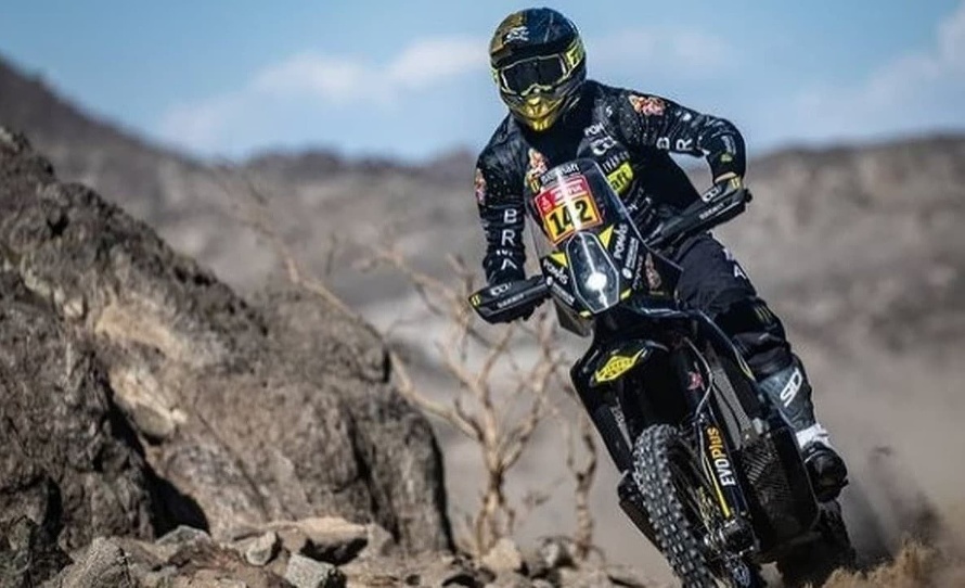 Slovenský motocyklový pretekár Štefan Svitko obsadil v 6. etape 44. ročníka Rely Dakar 7. miesto a rovnaká priečka mu patrí aj v celkovom ...