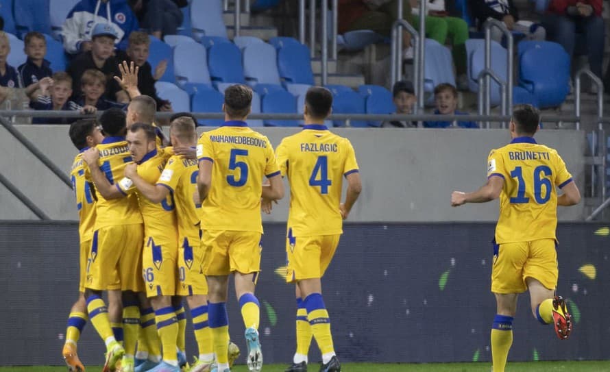 Futbalisti FC DAC 1904 Dunajská Streda prekvapujúco prehrali v utorňajšom stretnutí 4. kola Slovenského pohára - Slovnaft Cupu na ihrisku ...