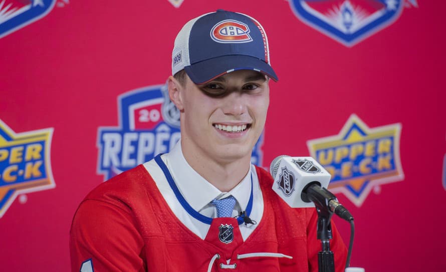 Slovenský hokejista Juraj Slafkovský (18) stále čaká na výraznejší zápis v tíme NHL Montreal Canadiens, jeho hlavná priorita je teraz ...
