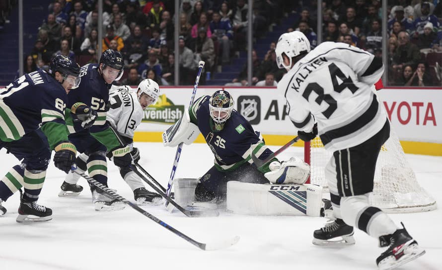 Hokejisti Vancouveru triumfovali v nočnom domácom stretnutí NHL nad Los Angeles 4:1.