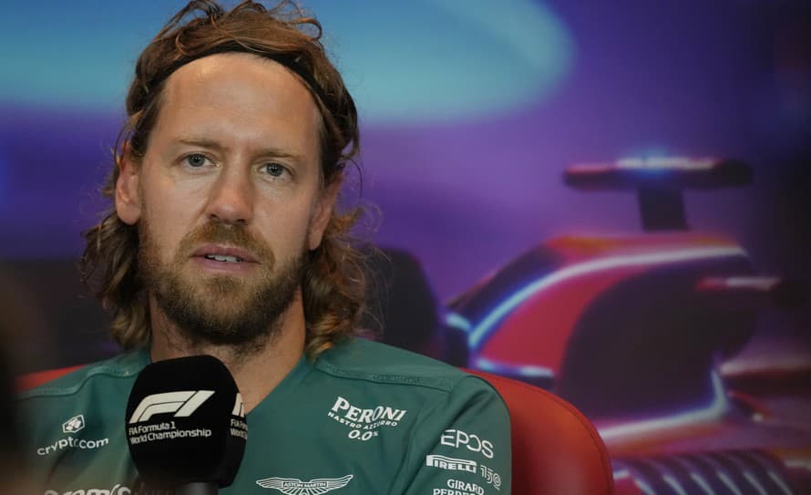 Nemecký pretekár F1 Sebastian Vettel (35) tvrdí, že usporiadanie futbalových MS v Katare nie je správne. Reagoval tak po vyjadreniach ...