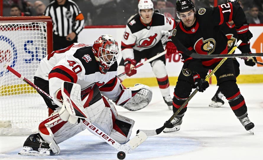 Hokejisti New Jersey Devils v zostave so slovenským útočníkom Tomášom Tatarom natiahli víťaznú sériu v NHL na 12 zápasov. 