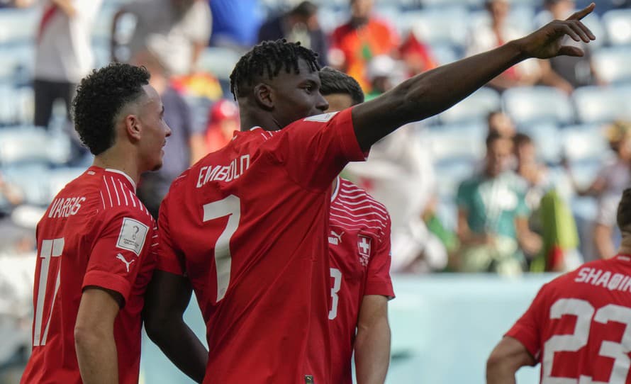 Futbalisti Švajčiarska si na majstrovstvách sveta v Katare pripísali tri body. V prvom zápase v skupine G zdolali Kamerun 1:0, keď víťazný ...