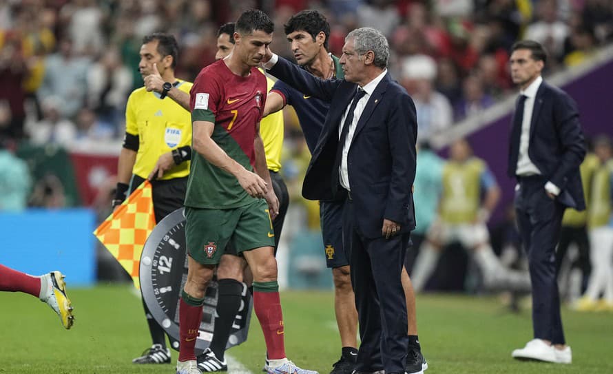 Cristiano Ronaldo vynechal stredajší tréning Portugalska pred záverečným skupinovým zápasom na futbalových MS v Katare s Kórejskou republikou. ...