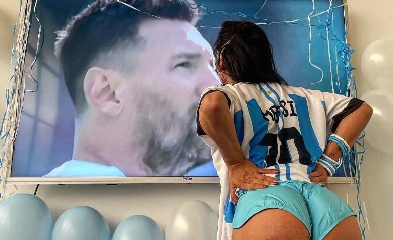 Hoci je Brazílčanka, jej najobľúbenejším futbalistom je Argentínčan Lionel Messi. Modelka Suzy Cortéz (33) sa tým vôbec netají, práve ...