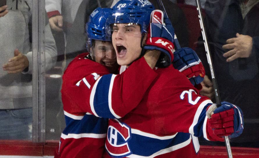 Slovenský hokejista Juraj Slafkovský (18) prispel v noci na piatok v NHL gólom k triumfu Montrealu na ľade Calgary 2:1. Už po trinástich ...
