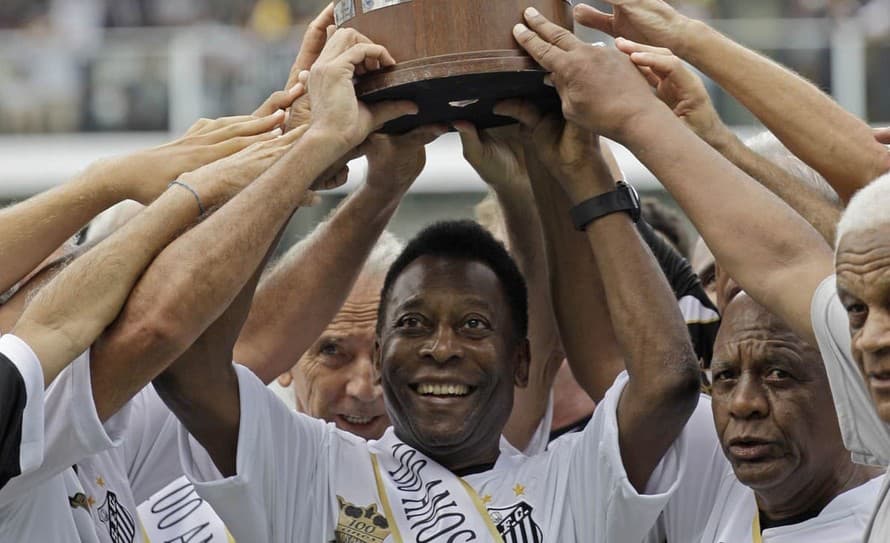 Legendárny brazílsky futbalista Pelé (82) poďakoval fanúšikom na celom svete za priania, ktoré dostal po prijatí do nemocnice v Sao Paule. ...