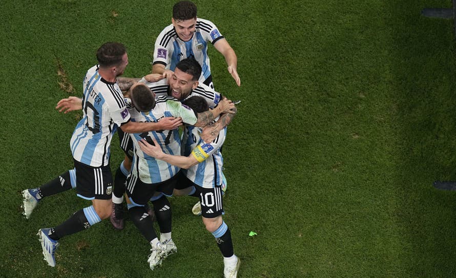 Futbalisti Argentíny sa stali druhými štvrťfinalistami MS v Katare. V sobotňajšom osemfinálovom stretnutí zdolali Austráliu 2:1 gólmi ...