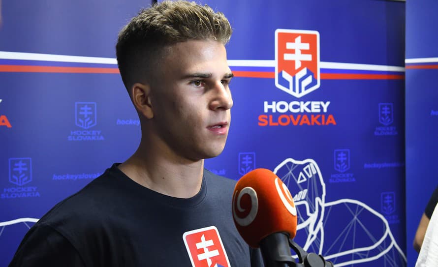 Slovenský hokejový útočník Filip Mešár (18) bodoval aj v druhom zápase po zranení. 