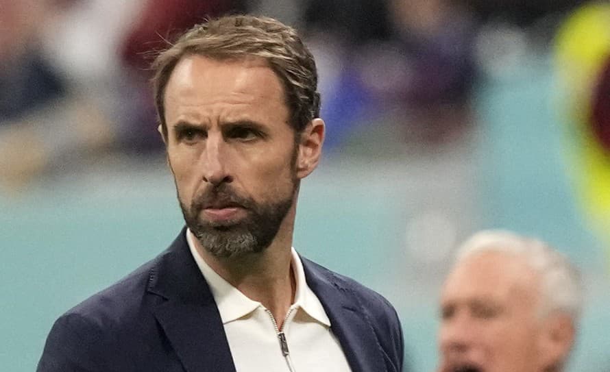 Anglickú futbalovú reprezentáciu naďalej povedie Gareth Southgate.