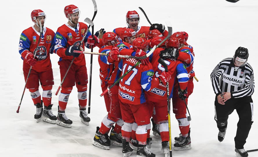 Hokejisti MHk 32 Liptovský Mikuláš zvíťazili v piatkovom zápase regionálneho 49. kola Tipos extraligy nad HC ´05 Banská Bystrica 5:2.