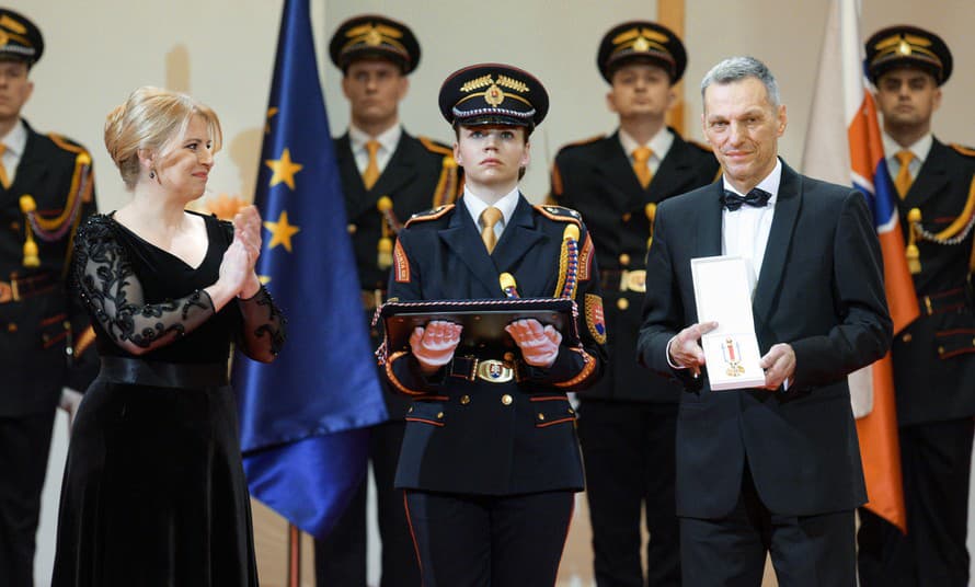 Medzi 28 osobnosťami spoločenského života, ktorým prezidentka Zuzana Čaputová udelila v nedeľu 1. januára 2023 pri príležitosti 30. výročia ...
