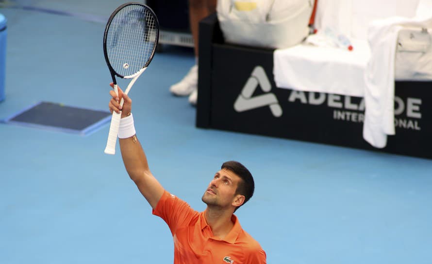 Srbský tenista Novak Djokovič (35) sa prebojoval do štvrťfinále dvojhry na turnaji ATP v austrálskom Adelaide.