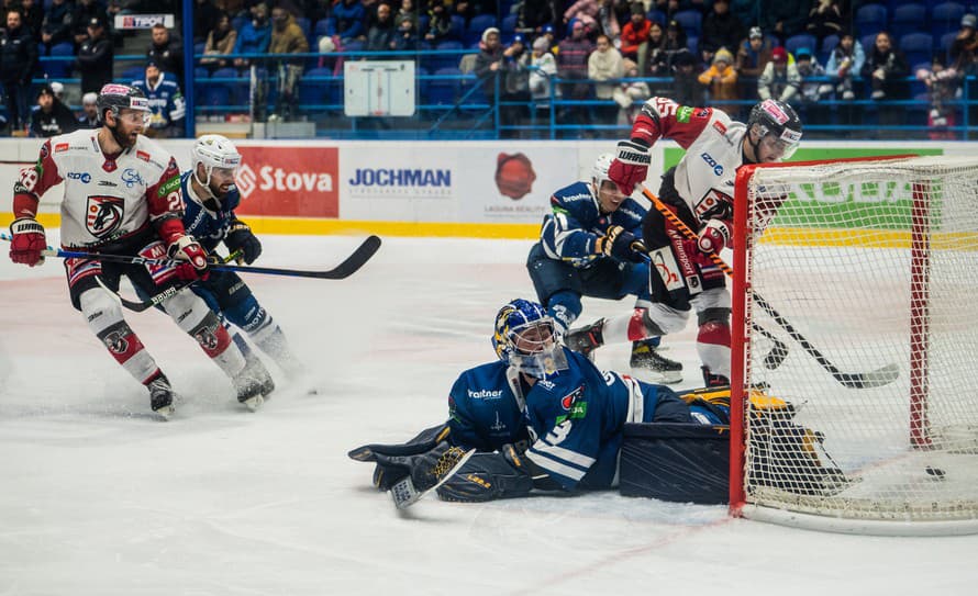 Extraligové kluby HK GROTTO Spišská Nová Ves a HC MV Transport Prešov zrealizovali výmenu, ktorá zahŕňa troch útočníkov aj finančnú ...