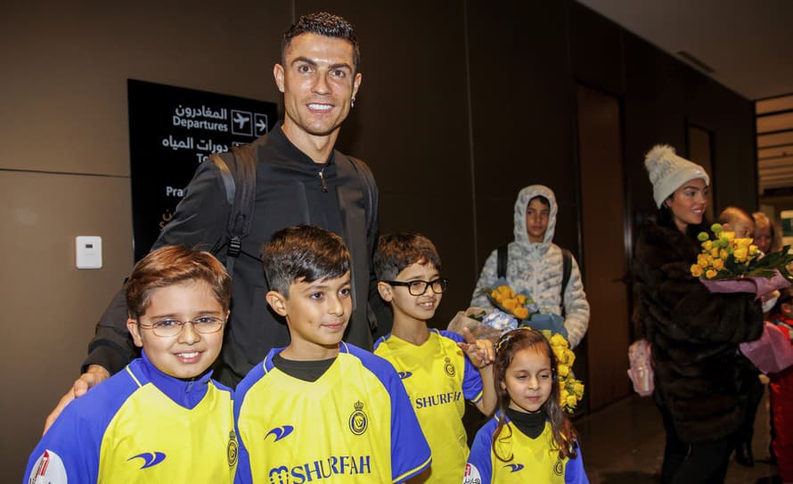 Cristiano Ronaldo (37) spôsobil ďalší boom! Nový klub Portugalca, Al-Nassr, zaznamenal obrovský nárast sledovateľov na Instagrame. 
