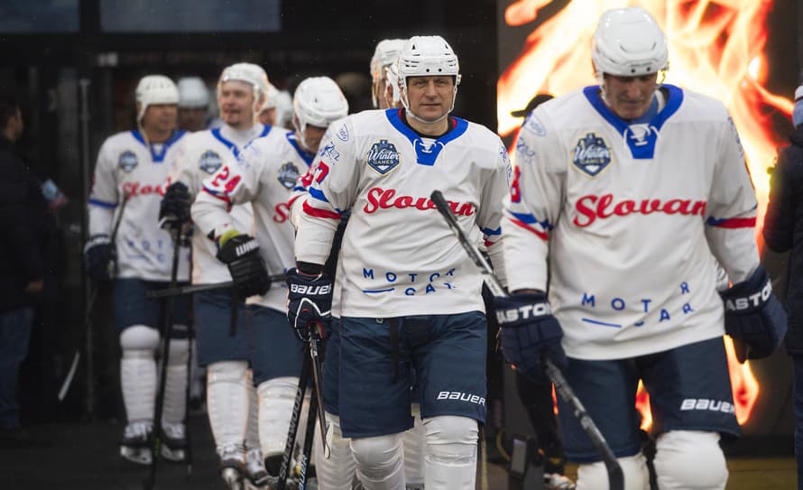 Hokejové legendy Slovana Bratislava remizovali v rámci programu Kaufland Winter Games s legendami pražskej Sparty 4:4. 