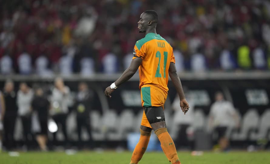 Futbalista Pobrežia Slonoviny Eric Bailly nebude môcť pre disciplinárny trest nastúpiť do nasledujúcich siedmich zápasov.