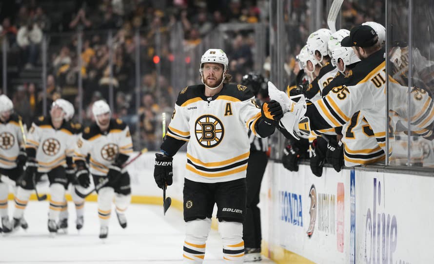 Bostonský útočník David Pastrňák (26) sa môže tešiť na tretiu účasť v Zápase hviezd NHL.