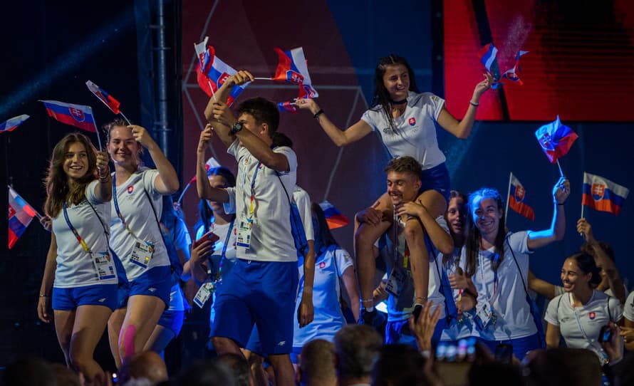 Doteraz najväčšia výprava mladých slovenských športovcov sa počas piatka presunula do dejísk XVI. zimného Európskeho olympijského festivalu ...