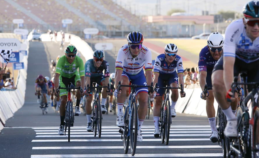 Slovenský cyklista Peter Sagan (32) špurtoval v tretej etape pretekov Vuelta a San Juan v Argentíne na šiestom mieste.