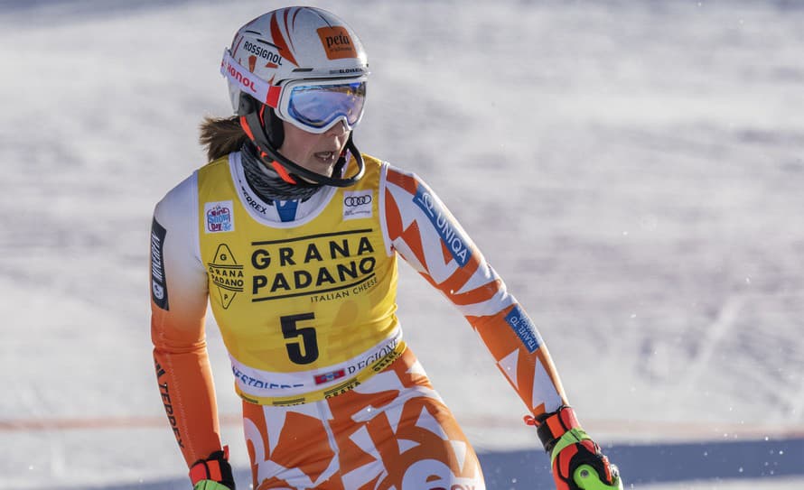 Slovenská lyžiarka Petra Vlhová figurovala po odjazdení elitnej pätnástky 1. kola sobotného slalomu Svetového pohára na 3. mieste. V ...