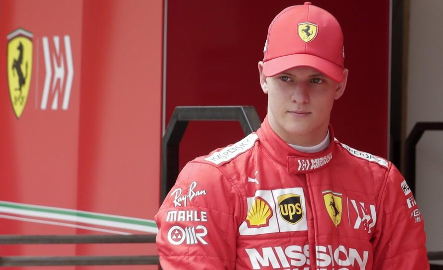 Nemec Mick Schumacher bude v nadchádzajúcej sezóne seriálu MS F1 pôsobiť ako rezervný pilot v tímoch Mercedesu a McLarenu. Informovala ...