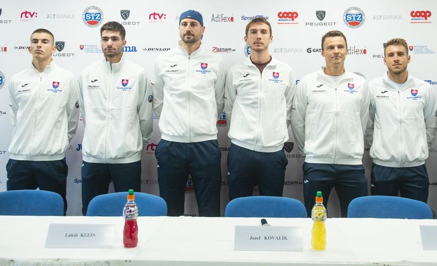 Slovenskí tenisti ani na štvrtý pokus nepostúpili na finálový turnaj Davisovho pohára. 