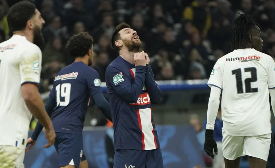 Futbalisti Paríža St. Germain rovnako ako vlani neuspeli v osemfinále Francúzskeho pohára. Na pôde odvekého rivala Olympique Marseille ...