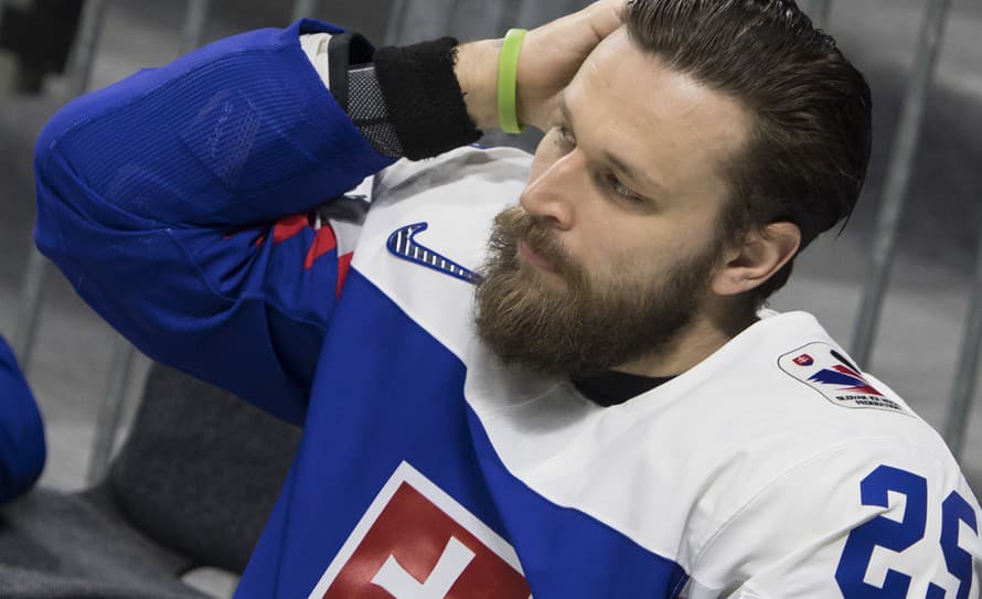 Slovenský hokejový útočník Marek Hovorka tretíkrát v kariére zamieril do HC Košice. Klub informoval o novej akvizícii na oficiálnej stránke.