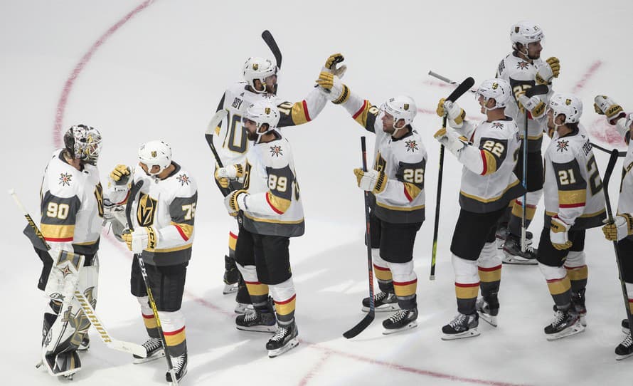 Hokejisti Vegas Golden Knight zdolali v zámorskej NHL na domácom ľade Anaheim 7:2 a pripísali si tretí triumf za sebou. Vďaka triumfu ...