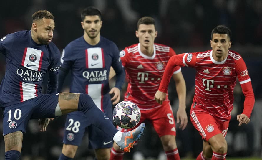 Futbalisti Bayernu Mníchov zvíťazili v úvodnom zápase osemfinále Ligy majstrov na ihrisku Paríža Saint-Germain 1:0. O ich tesnom triumfe ...