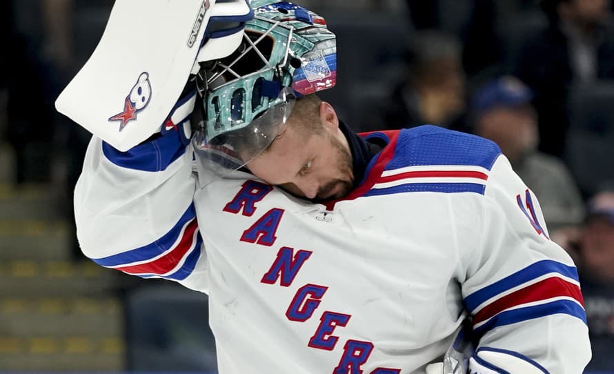 Slovenský hokejový brankár Jaroslav Halák z klubu zámorskej NHL New York Rangers zatiaľ podľa jeho slov nerozmýšľal o tom, kedy ukončí ...