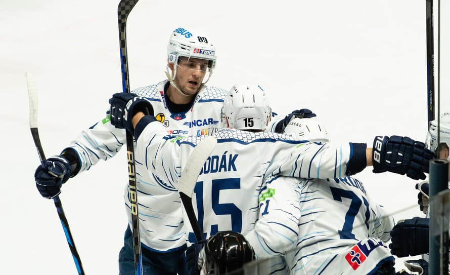 Hokejisti Nitry zvíťazili v 39. kole Tipos extraligy na domácom ľade nad Slovanom Bratislava 3:2.