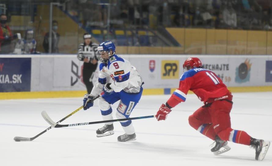Blysol sa krásnou akciou. Slovenský hokejový útočník Adam Žlnka (18) predviedol v zámorskej USHL nádherné sólo, ktoré zakončil gólom.