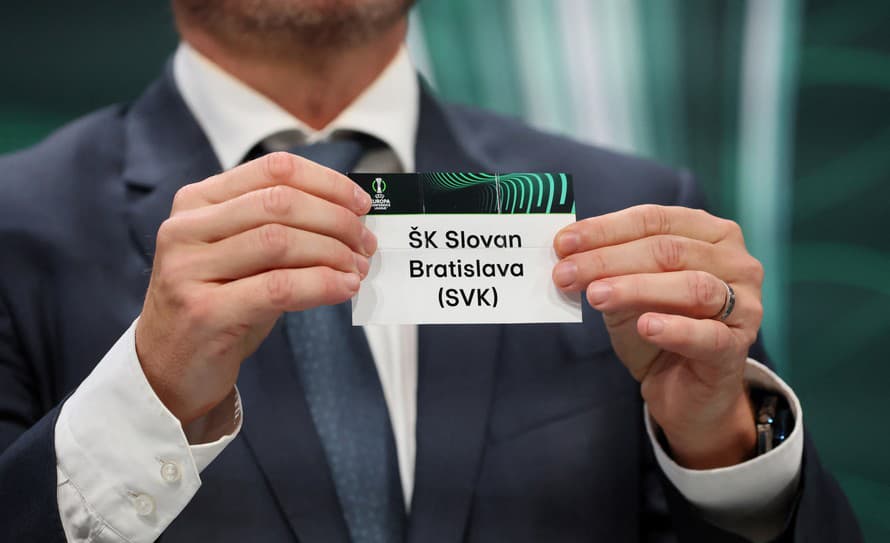 Súperom futbalistov Slovana Bratislava v osemfinále Európskej konferenčnej ligy 2022/2023 bude FC Bazilej.