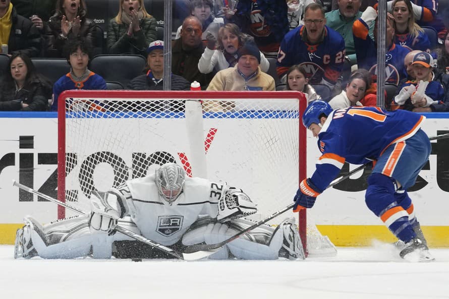 Hokejisti Coloarda zvíťazili v zápase zámorskej NHL na ľade Winnipegu 5:1.