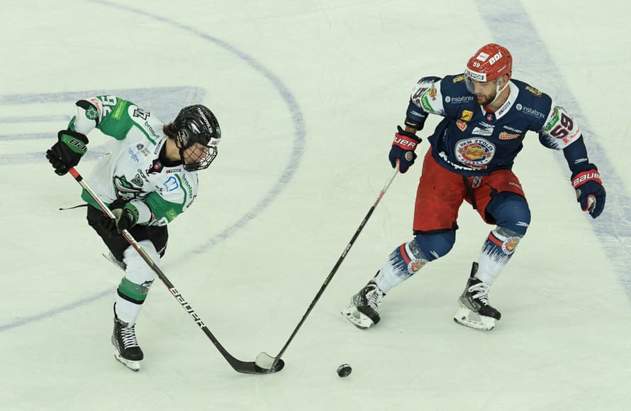 Slovenský hokejista Martin Mišiak (18) predviedol exkluzívny nájazd v zámorskej USHL. 