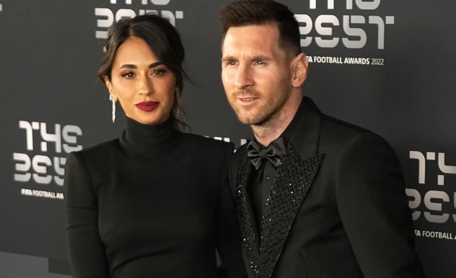 Jej manžel sa stal v pondelok večer Hráčom roka 2022. Argentínsky futbalista Lionel Messi (35) si v ankete Medzinárodnej futbalovej federácie(FIFA) ...
