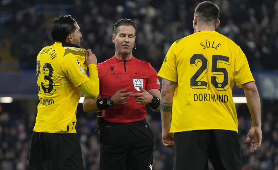 Futbalisti Dortmundu po prehre 0:2 v odvete osemfinále Ligy majstrov na ihrisku Chelsea cítili krivdu kvôli verdiktom rozhodcu Dannyho ...