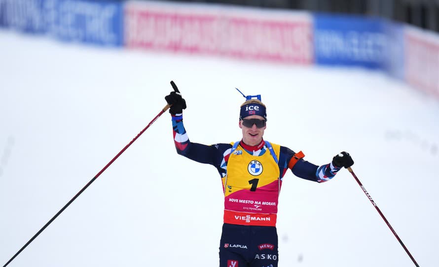 Nórsky biatlonista Johannes Thingnes Bö sa stal štvrtýkrát v kariére víťazom celkovej klasifikácie Svetového pohára. 