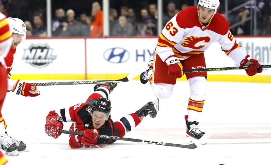 Slovenský hokejista Adam Ružička (23) bol v uplynulých 10 zápasoch tímu Calgary Flames v pozícii zdravého náhradníka. Jeho nelichotivá ...